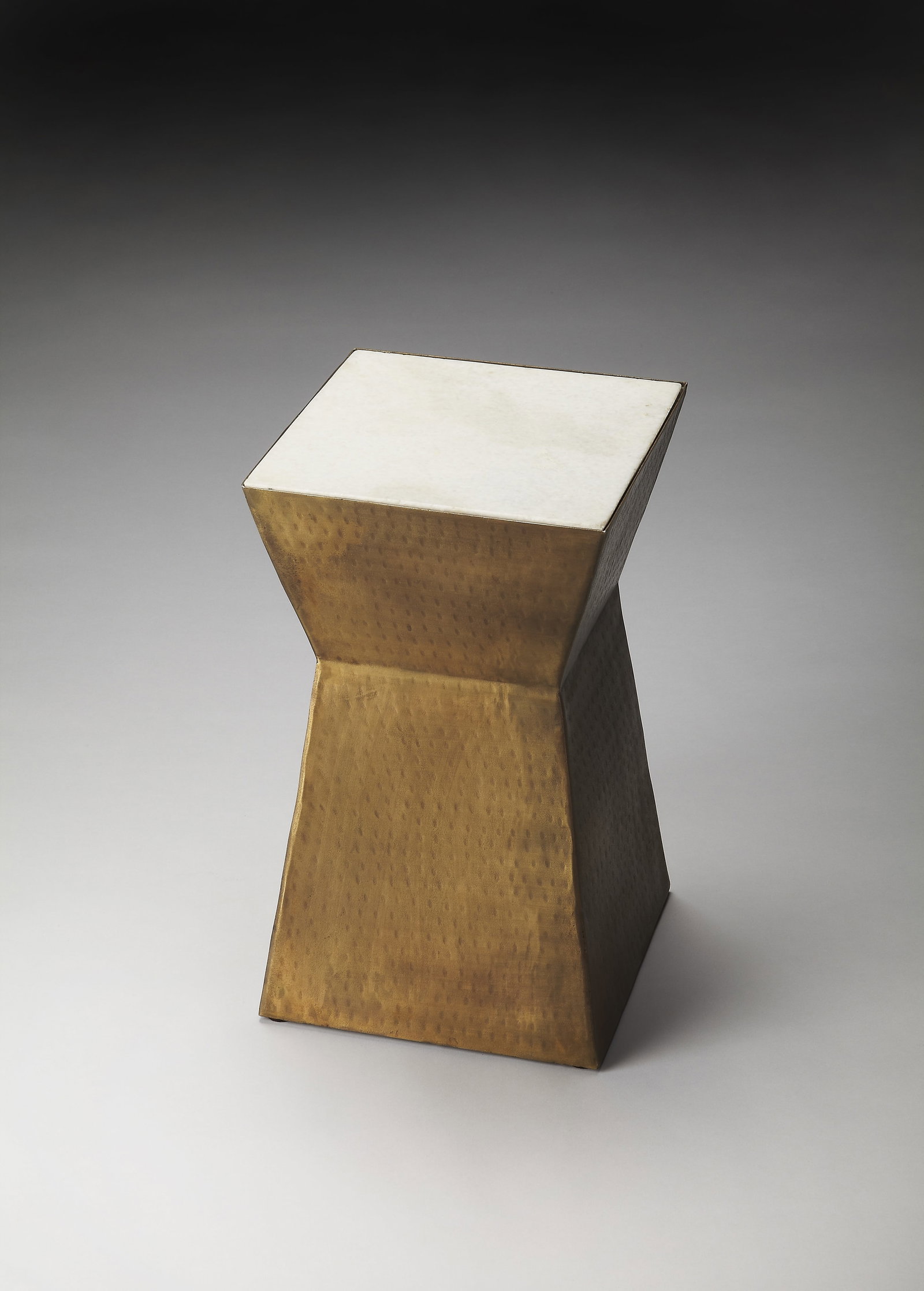 Butler Asheville Contemporary Side Table with Copper Multi-Color Finish: Butler Asheville Contemporary Side Table with Copper Multi-Color Finish Introducing the Elegant Butler Asheville Table, a stunning side table that seamlessly blends modern style with functionality. Th