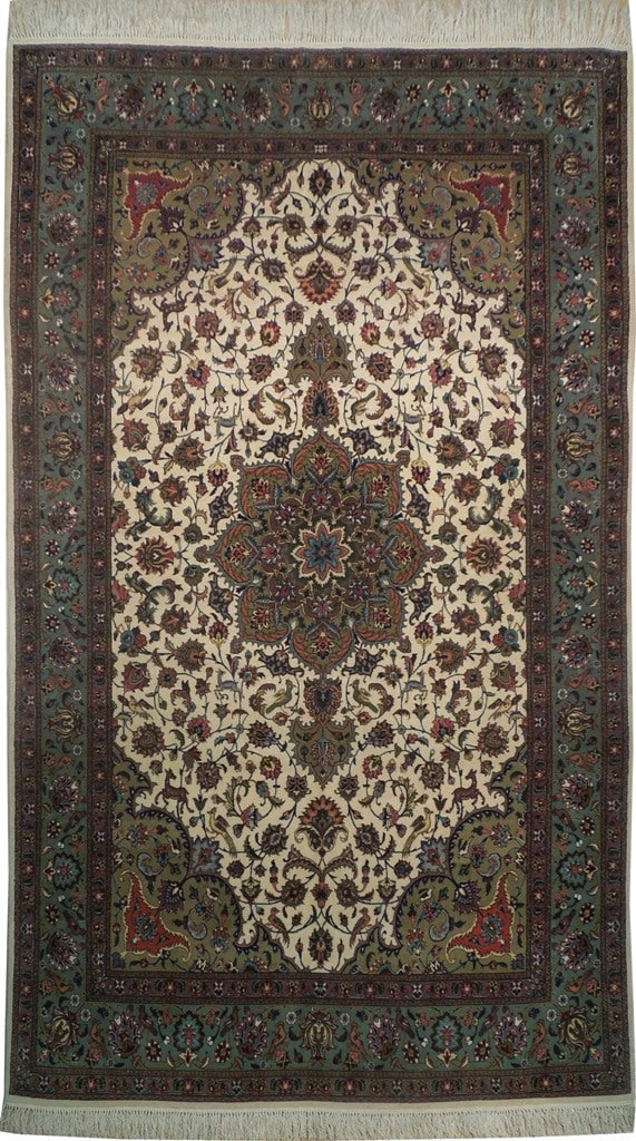 Authentic Persian Tabriz Rug 6 x 9.8 Handmade Wool Silk 400 KPSI Iran: Authentic Persian Tabriz Rug 6 x 9.8 Handmade Wool Silk 400 KPSI Iran Free continental US Shipping This authentic Persian Tabriz rug is expertly handmade in Iran using a luxurious blend of fine wool a