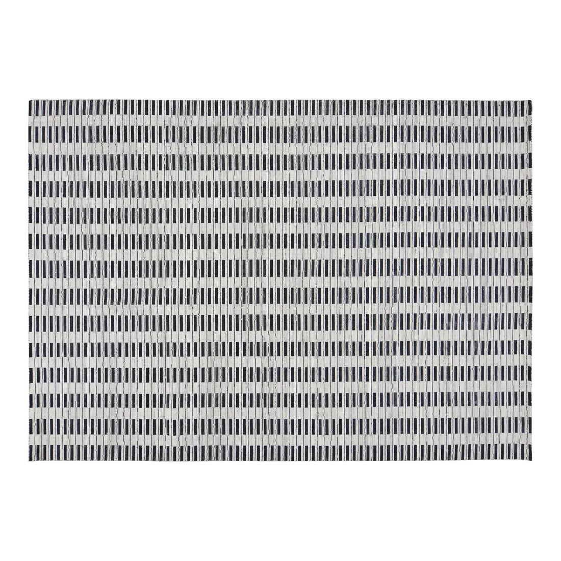 Indian Wool Hand Loomed Black Area Rug 8'1 x 10 Contemporary Modern: Indian Wool Hand Loomed Black Area Rug 8'1 x 10 Contemporary Modern This contemporary Indian hand-loomed rug features a soft wool texture and a sleek black color, offering a modern touch to any space.