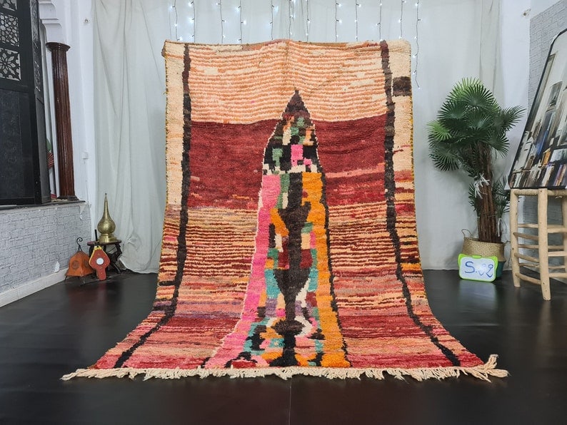 Authentic Colorful Handmade Moroccan Berber Wool Rug 8 x 5 feet: Authentic Colorful Handmade Moroccan Berber Wool Rug 8 x 5 feet Experience the beauty of craftsmanship with this Stylish Elegant Hand-knotted Rug, an authentic and colorful handmade Moroccan Berber wo