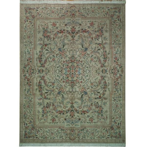 8 x 10.5 French Savonnerie Hand-Knotted Wool Area Rug 200 KPSI: 8 x 10.5 French Savonnerie Hand-Knotted Wool Area Rug 200 KPSI Free continental US Shipping Elevate your home decor with this stunning 8 x 10.5 French Savonnerie Fine Quality Handmade Wool Rug. Inspir