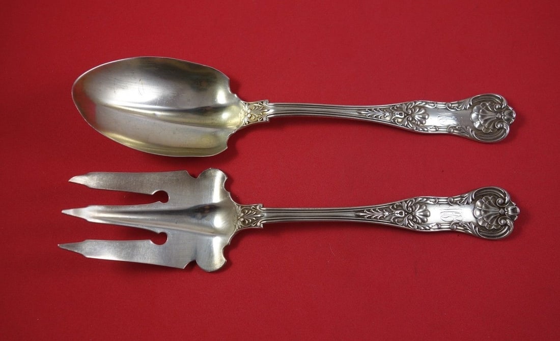 Gorham New Queens Sterling Silver Salad Serving Set 2pc 8 1/2": Gorham New Queens Sterling Silver Salad Serving Set 2pc 8 1/2" Enhance your dining experience with this exquisite 2-piece salad serving set from Gorham, featuring the elegant New Queens pattern. Craft
