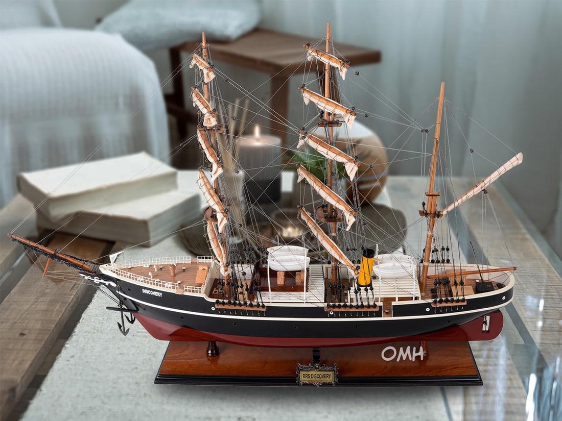 Handmade Nautical Style RRS Discovery Ship Model in Black (1 of 3)