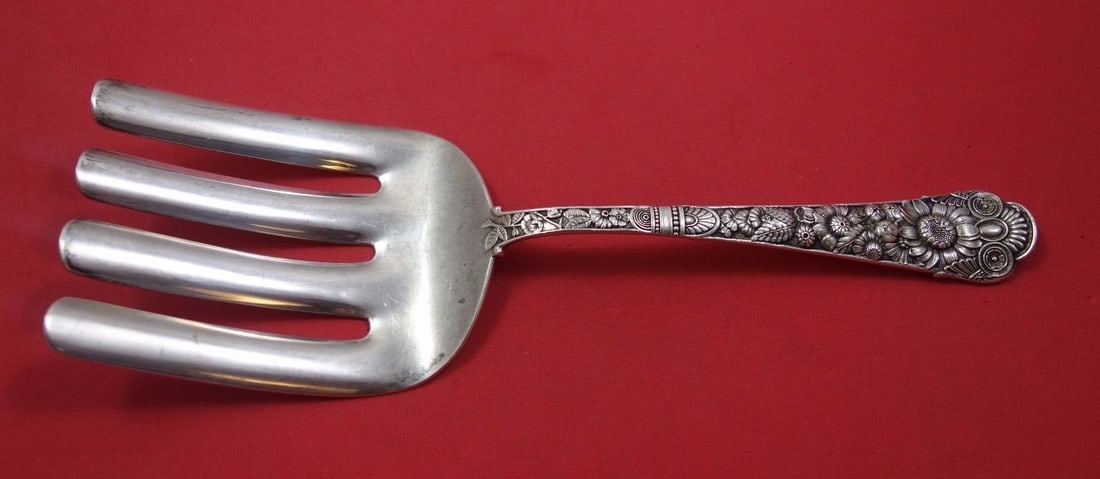 Gorham Cluny Sterling Silver Asparagus Fork 9 1/4 Inch Vintage Serving Piece: Gorham Cluny Sterling Silver Asparagus Fork 9 1/4 Inch Vintage Serving Piece Enhance your dining experience with this exquisite Cluny asparagus fork by Gorham. Crafted from high-quality sterling silve