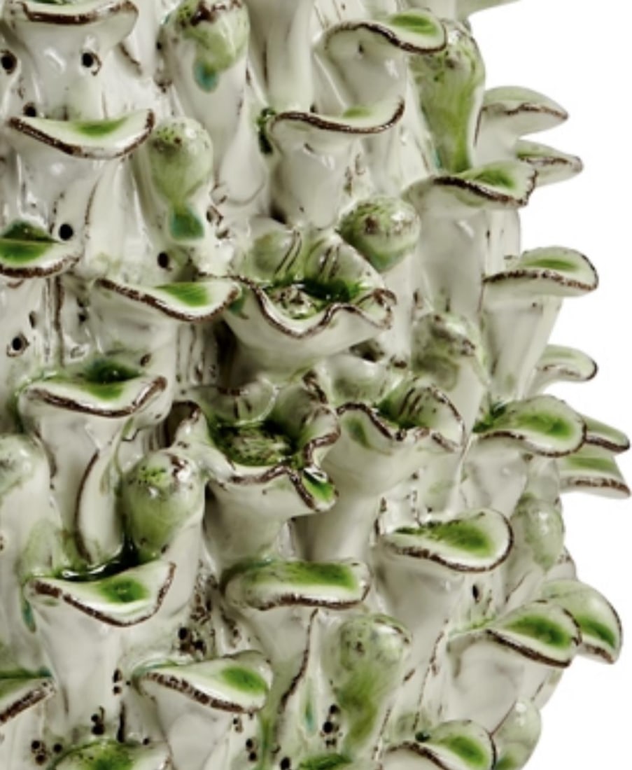 Handmade Marine-Inspired Vase Coral Design Green White Finish: Handmade Marine-Inspired Vase Coral Design Green White Finish Discover the beauty of this timeless handmade marine-inspired vase, perfect for adding a touch of elegance to any space. This unique vase 