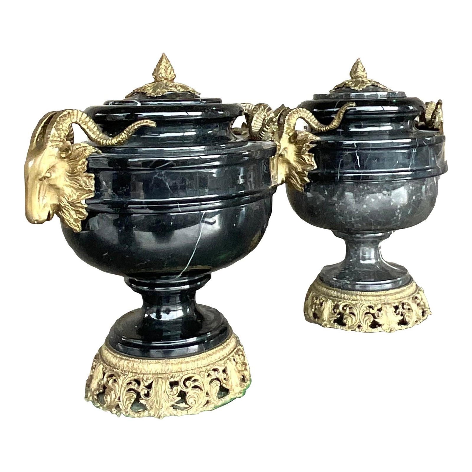 Pair of Vintage Boho Black Marble Brass Ram's Head Urns: Pair of Vintage Boho Black Marble Brass Ram's Head Urns Enhance your living space with this exquisite pair of vintage lidded urns, featuring a stunning combination of black marble and brass ram's head