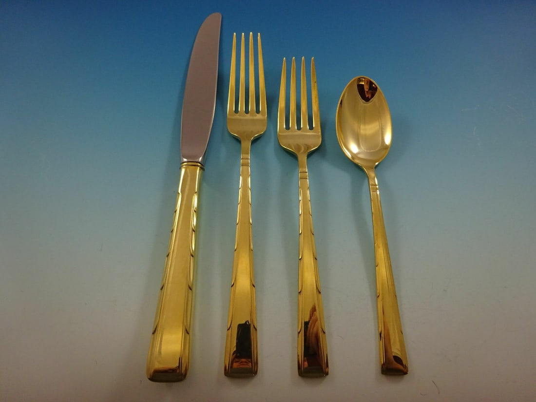 Horizon Vermeil by Easterling Sterling Silver 4-Piece Place Setting: Horizon Vermeil by Easterling Sterling Silver 4-Piece Place Setting This exquisite 4-piece place setting features the striking Horizon Vermeil pattern by Easterling, crafted from high-quality sterling