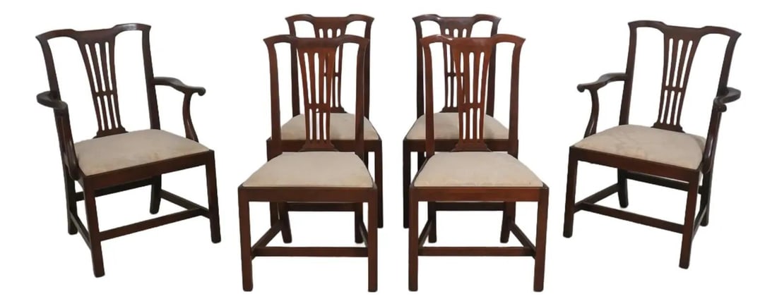 Six WA-1018 Colonial Williamsburg Dining Chairs in Wood Set of 6: Six WA-1018 Colonial Williamsburg Dining Chairs in Wood Set of 6 This set includes six Kittinger WA-1018 Colonial Williamsburg dining room chairs, crafted with high-quality wood construction in a trad