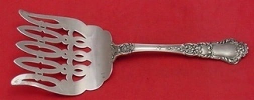 Gorham Baronial Old Sterling Silver 9 Inch Asparagus Serving Fork: Gorham Baronial Old Sterling Silver 9 Inch Asparagus Serving Fork This exquisite serving fork is a 9" piece from the renowned Gorham brand, crafted in sterling silver and featuring the elegant Baronia