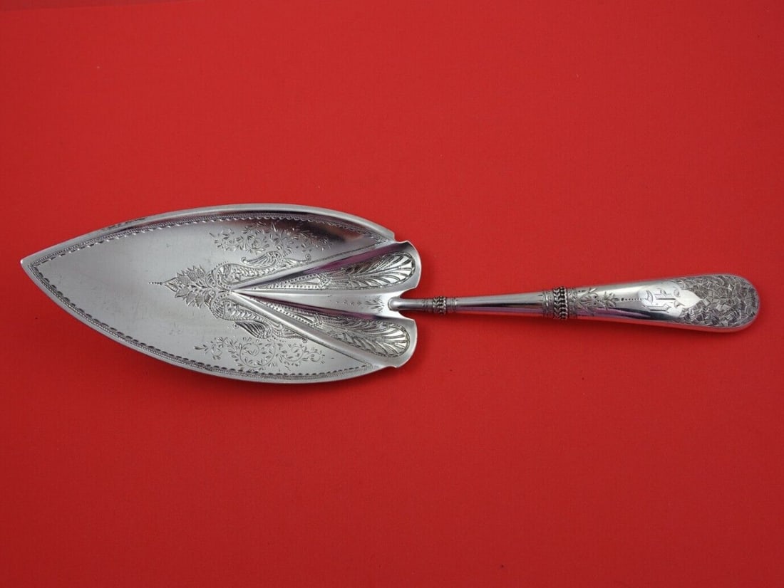 Gorham Sterling Silver 12 Inch Fish Server with Bright-Cut Border c.1870: Gorham Sterling Silver 12 Inch Fish Server with Bright-Cut Border c.1870 This exquisite Gorham Sterling Silver Fish Server, crafted around 1870, features a bright-cut design with an elegant applied bo