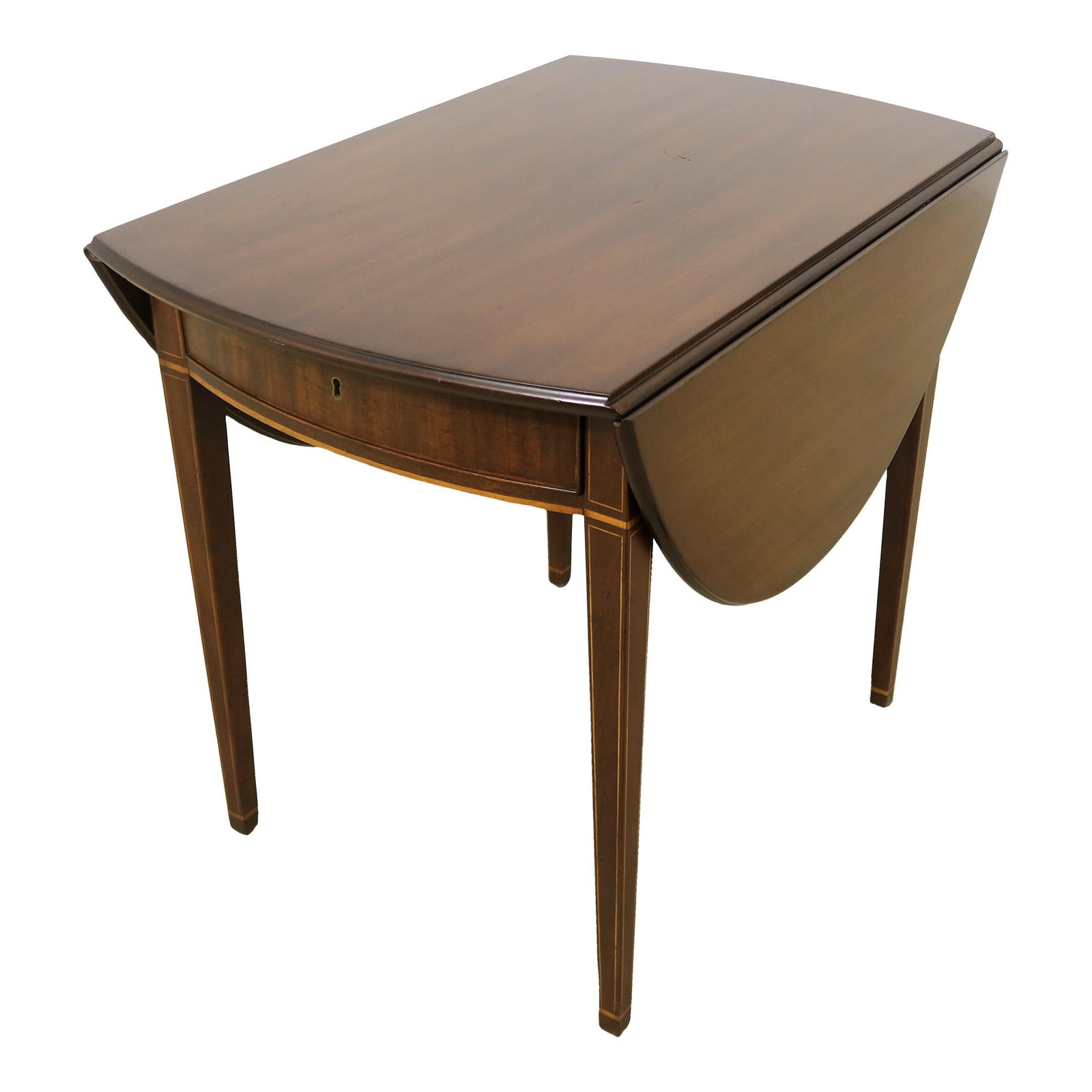 Kittinger Colonial Williamsburg Mahogany Drop-Leaf Pembroke Table: Kittinger Colonial Williamsburg Mahogany Drop-Leaf Pembroke Table This exquisite Kittinger Colonial Williamsburg Pembroke Table combines classic design with high-quality craftsmanship. Approximately 5