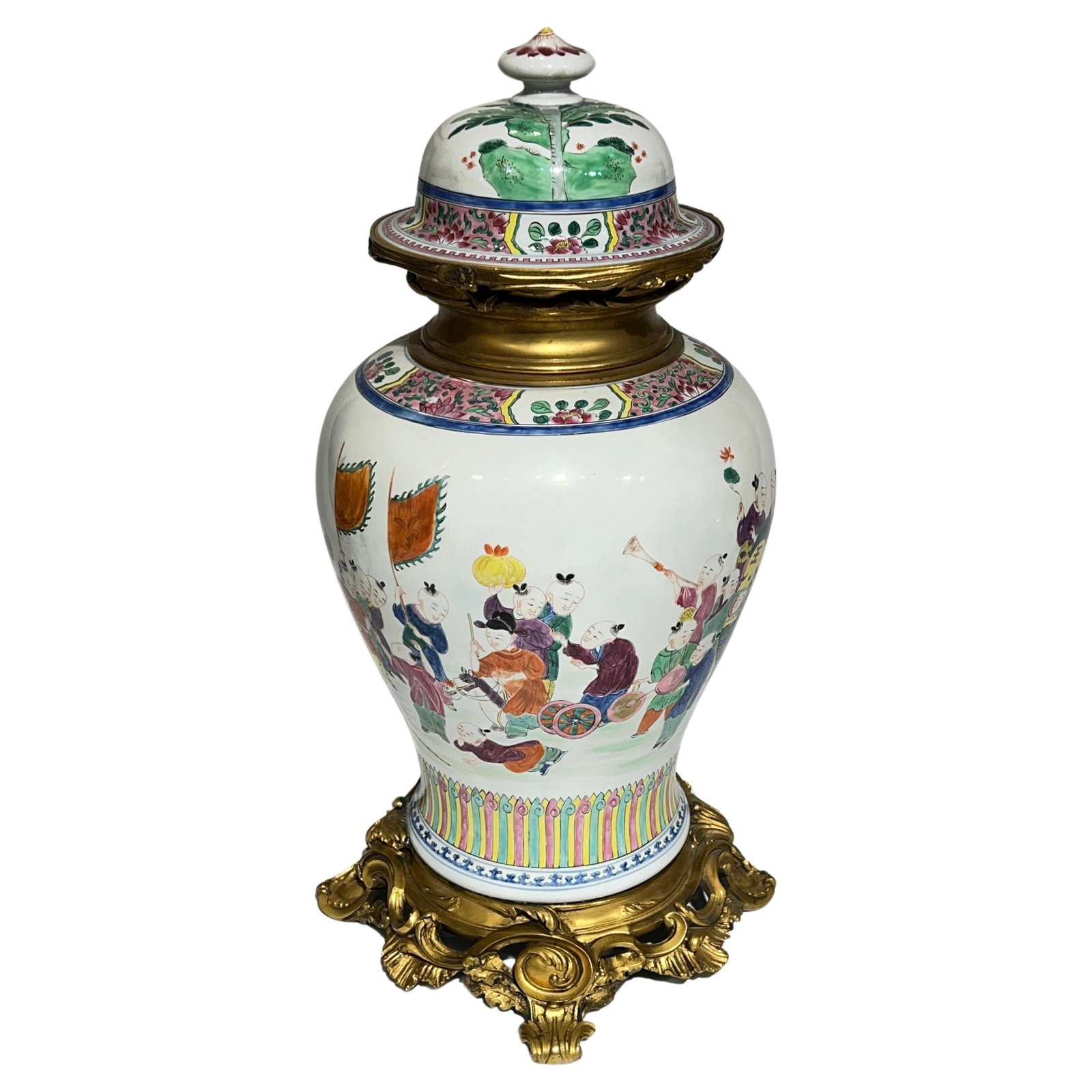 Late 19th Century French Porcelain Vase Gilt Bronze Mounts with Cover: Late 19th Century French Porcelain Vase Gilt Bronze Mounts with Cover This late 19th-century French vase features Chinese export style porcelain with an ornate gilt bronze mount and a matching cover. 