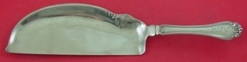 Dominick & Haff Century Sterling Silver 12" Crumber Serving Piece: Dominick & Haff Century Sterling Silver 12" Crumber Serving Piece This elegant 12" crumber, crafted by Dominick & Haff, showcases the timeless Century pattern, celebrated for its classic design. Made 