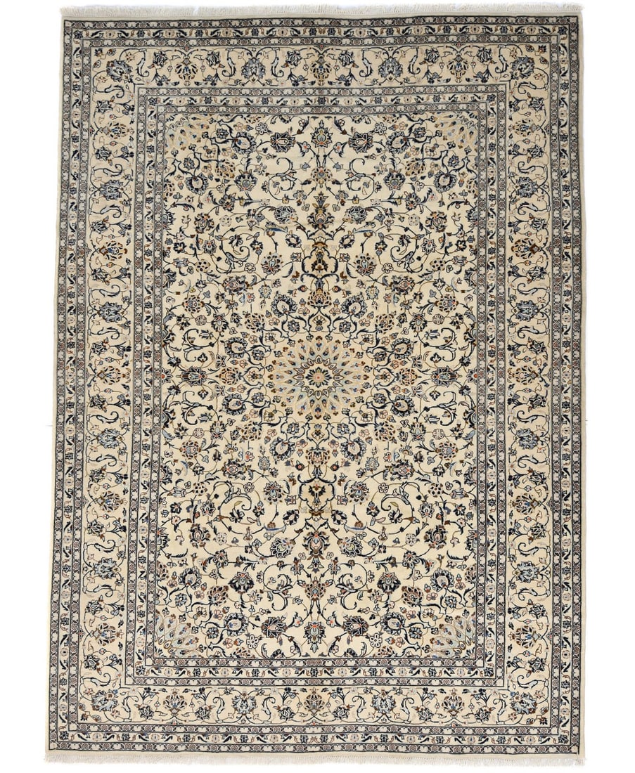 Vintage 9'4 x 13'1 Handmade Wool Oriental Rug Floral Design: Vintage 9'4 x 13'1 Handmade Wool Oriental Rug Floral Design Experience the beauty of this large handmade vintage Oriental rug featuring a traditional floral medallion design. Crafted from high-quality