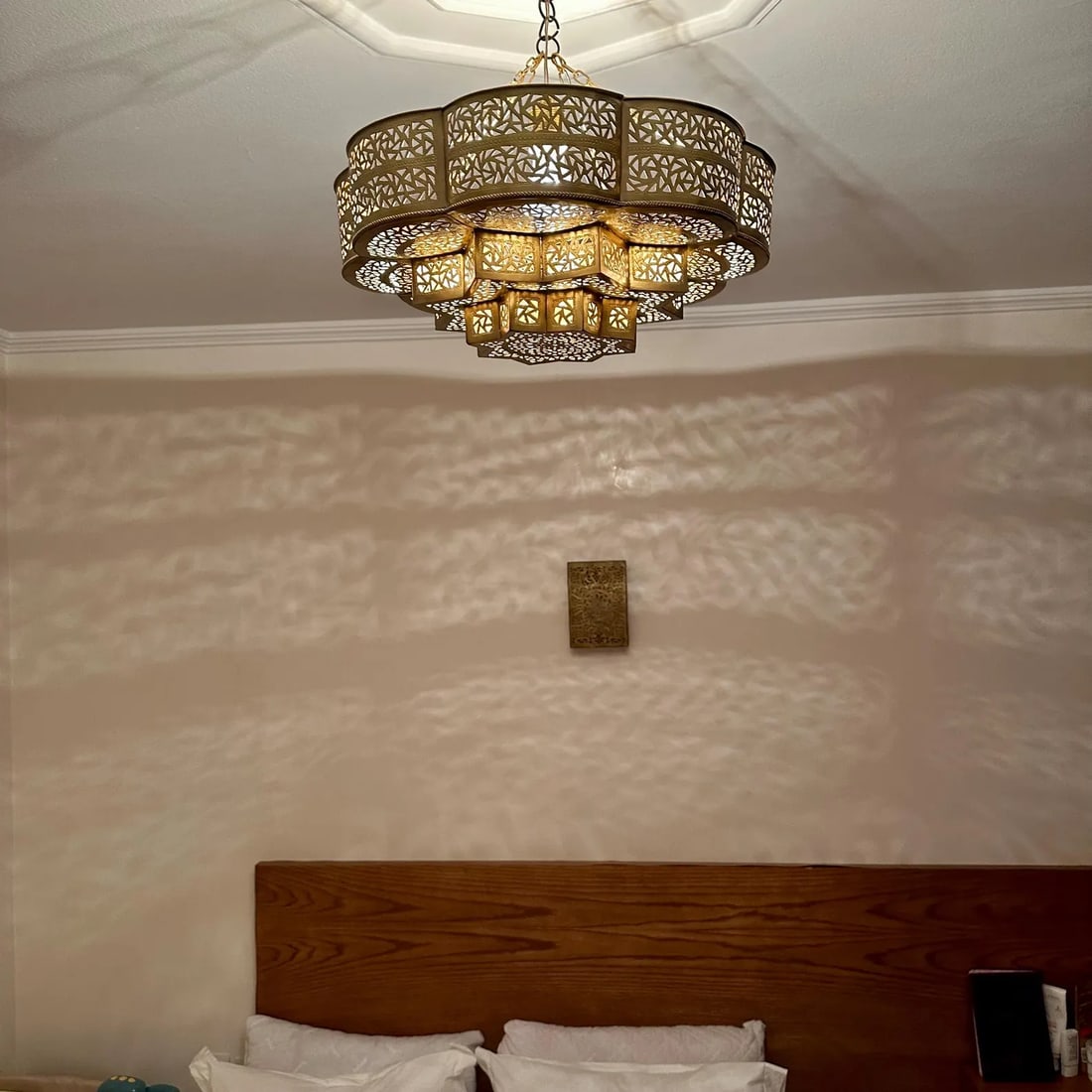Handcrafted Moroccan Brass Ceiling Chandelier 100 cm Wide (1 of 11)