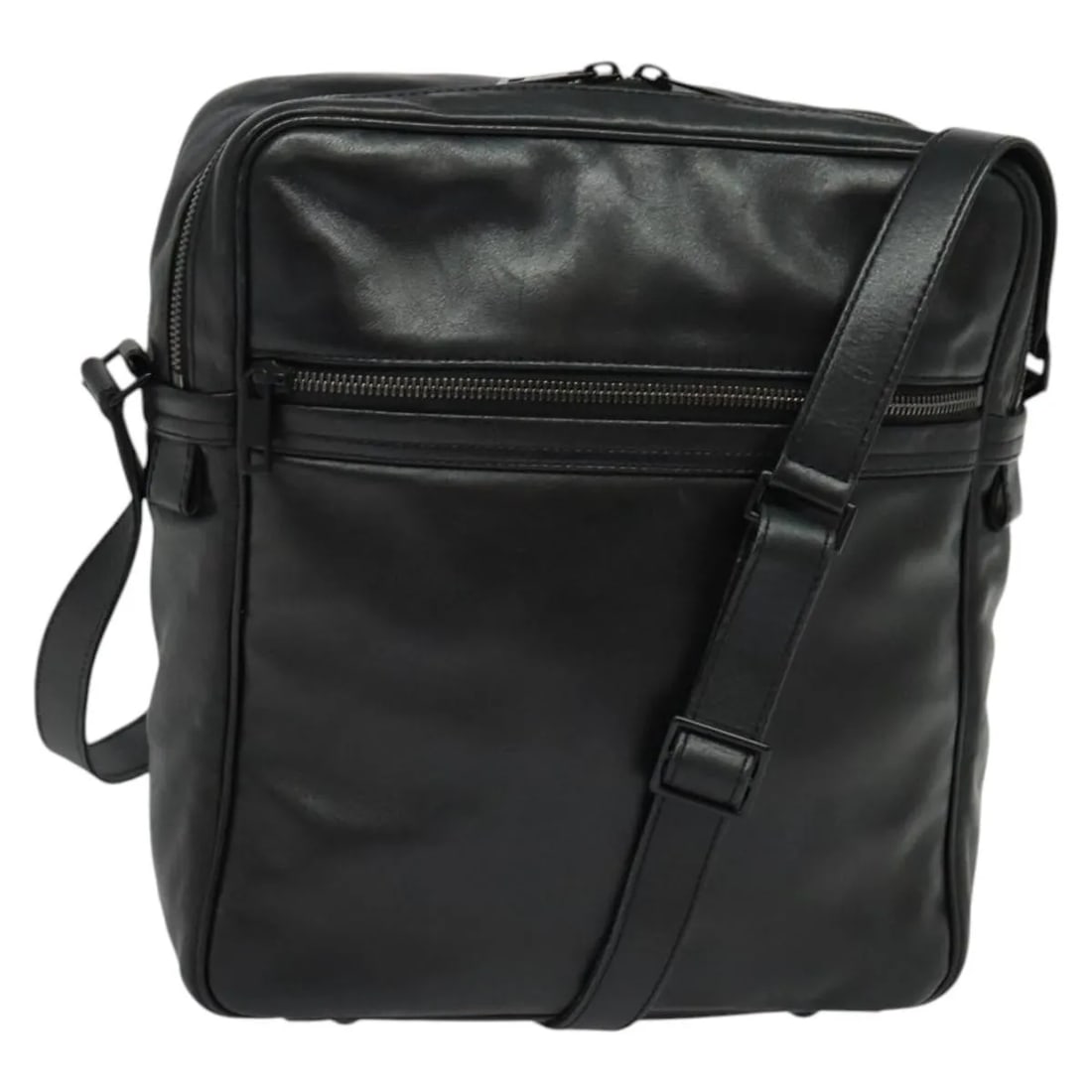 Monogram Shadow Leather Messenger Bag by Louis Vuitton 26cm: Monogram Shadow Leather Messenger Bag by Louis Vuitton 26cm Louis Vuitton Clarkson Messenger Bag in Monogram Shadow leather designed for unisex use. This black leather bag features a compact design wi