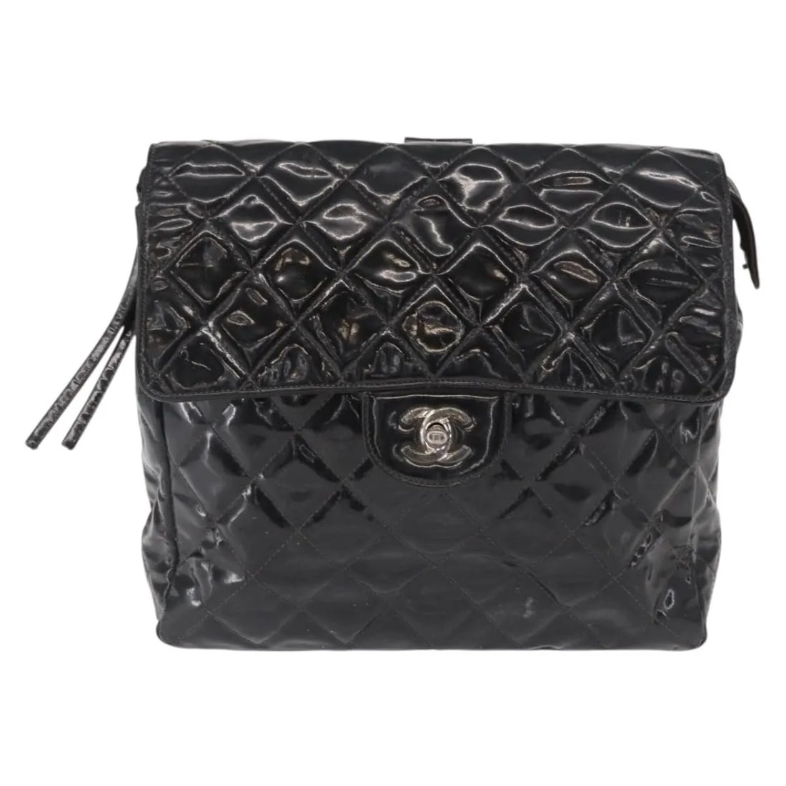 Chanel Vintage Square Flap Patent Leather Bag Black: Chanel Vintage Square Flap Patent Leather Bag Black This Chanel Vintage Square Flap Backpack features a black patent leather exterior with an enamel finish, designed specifically for women. The backpa