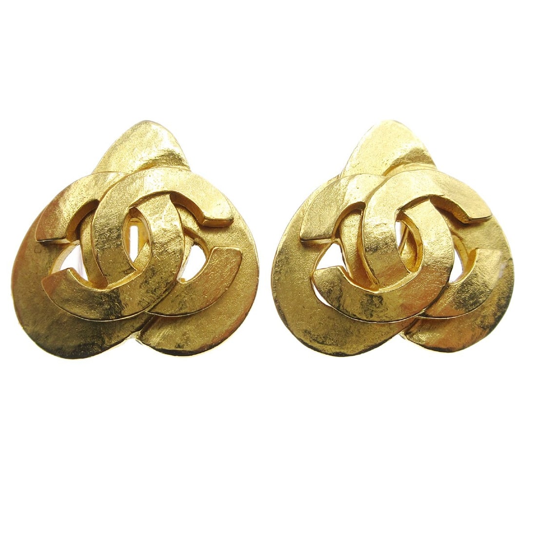 CHANEL 97P Heart Clip On Button Earrings Gold Plated: CHANEL 97P Heart Clip On Button Earrings Gold Plated Chanel heart motif clip-on earrings in gold-plated metal with a button style design and CC logo detail. Made in France, these earrings are marked 9