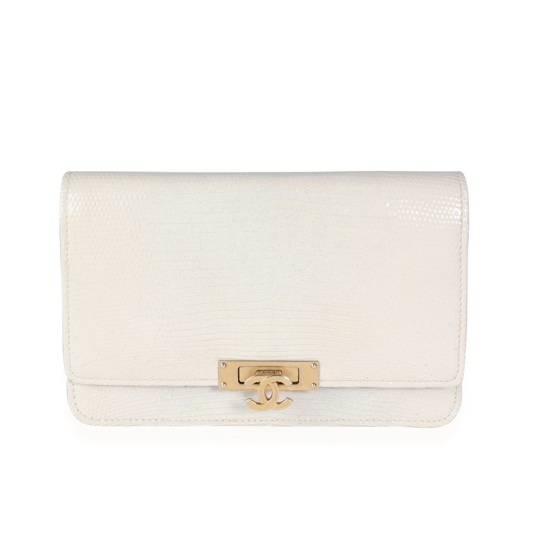 Chanel Golden Class Wallet On Chain Beige Lizard Crossbody: Chanel Golden Class Wallet On Chain Beige Lizard Crossbody This Chanel Golden Class Wallet on Chain is crafted from exotic beige lizard-finish material with gold-tone hardware. Designed in Italy, it f