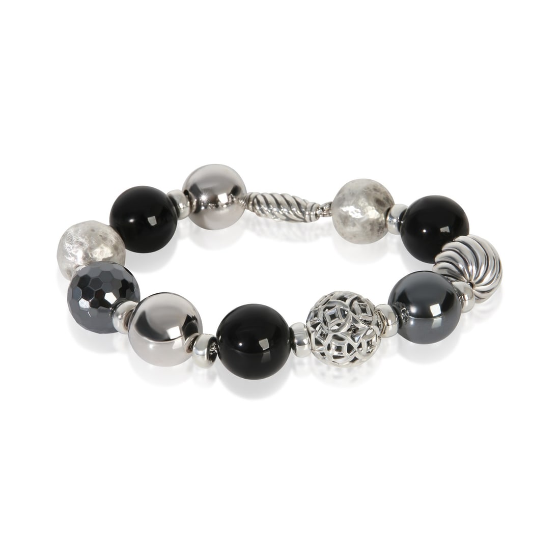 David Yurman Elements Sterling Silver Bracelet Onyx Hematite 8 in: David Yurman Elements Sterling Silver Bracelet Onyx Hematite 8 in This pre-owned David Yurman Elements bracelet features a striking combination of onyx as the main stone and hematite as the side stone