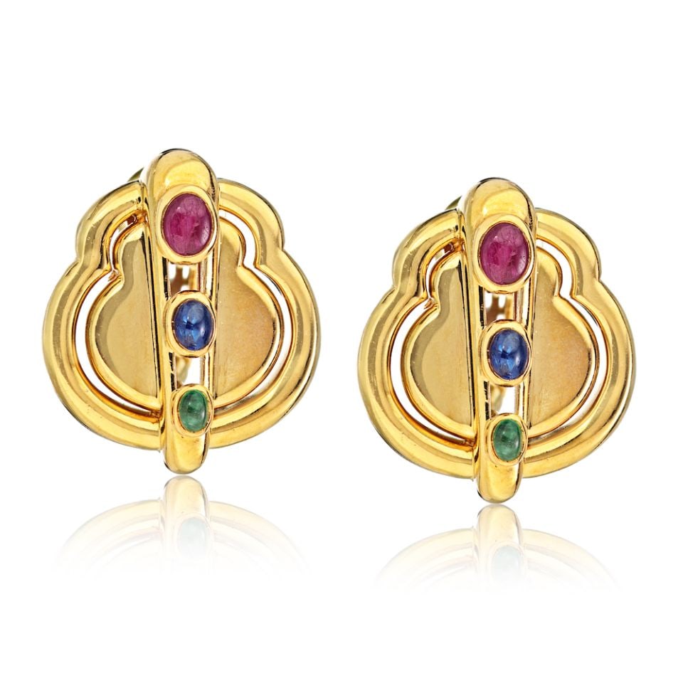 David Webb 1970s Platinum 18K Yellow Gold Gemstone Earrings: David Webb 1970s Platinum 18K Yellow Gold Gemstone Earrings Introducing a stunning pair of vintage earrings from David Webb, crafted in the 1970s. These exquisite clip-on earrings feature a luxurious 