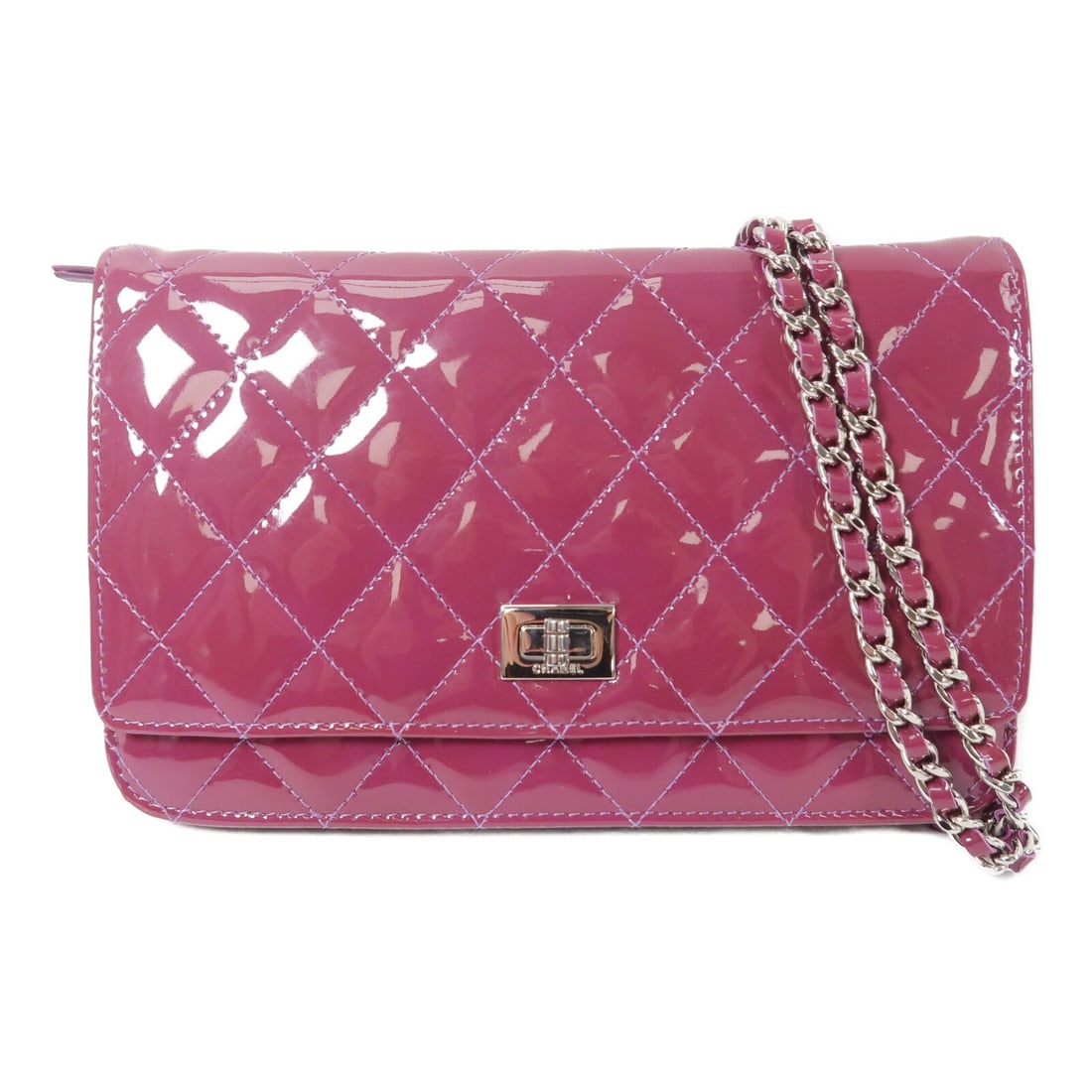 CHANEL 2.55 CC Patent Leather Wallet on Chain Purple: CHANEL 2.55 CC Patent Leather Wallet on Chain Purple CHANEL 2.55 Wallet On Chain shoulder bag in purple patent leather. This women's shoulder bag features the iconic CC design and is presented in AB: 
