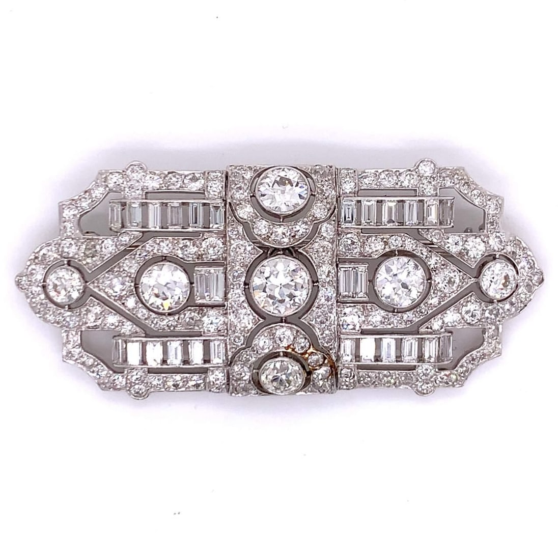 Platinum Art Deco Diamond Brooch 14.55 Ct with 7 Old European Diamonds: Platinum Art Deco Diamond Brooch 14.55 Ct with 7 Old European Diamonds This exquisite Platinum Art Deco Diamond Brooch showcases a stunning arrangement of sparkling diamonds totaling approximately 14.