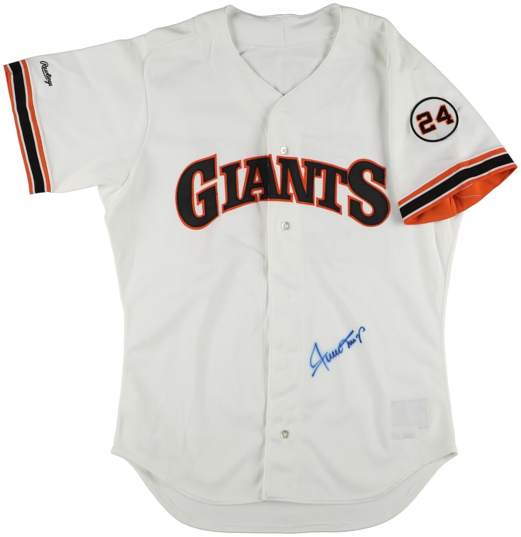 Willie Mays Signed San Francisco Giants Jersey with JSA COA: Willie Mays Signed San Francisco Giants Jersey with JSA COA Celebrate the legacy of baseball legend Willie Mays with this authentic San Francisco Giants jersey, personally signed by the Hall of Famer 