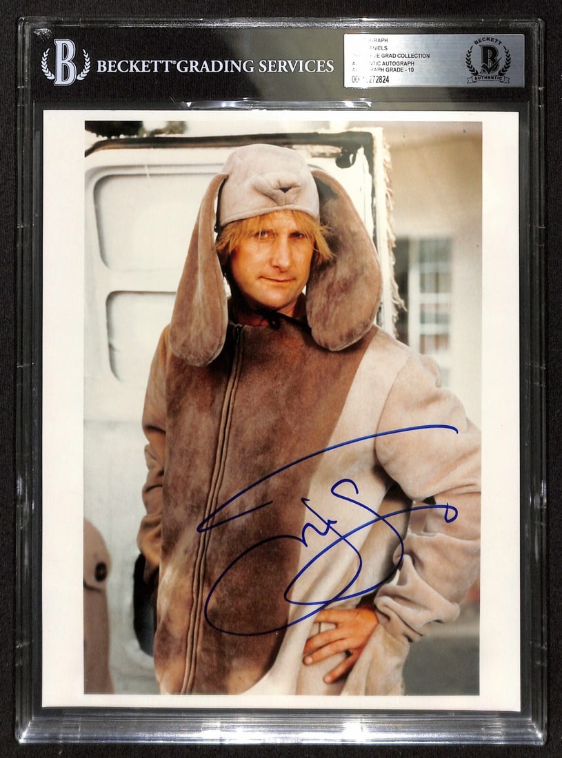 Jeff Daniels Signed 8x10 Photo Dumb and Dumber BAS 10: Jeff Daniels Signed 8x10 Photo Dumb and Dumber BAS 10 This is an autographed 8x10 color photograph of Jeff Daniels, signed in blue permanent marker as his character Harry from the iconic movie series 