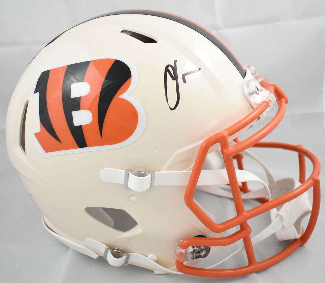 Autographed Cincinnati Bengals Retro Speed Authentic Helmet Chad Johnson (1 of 7)