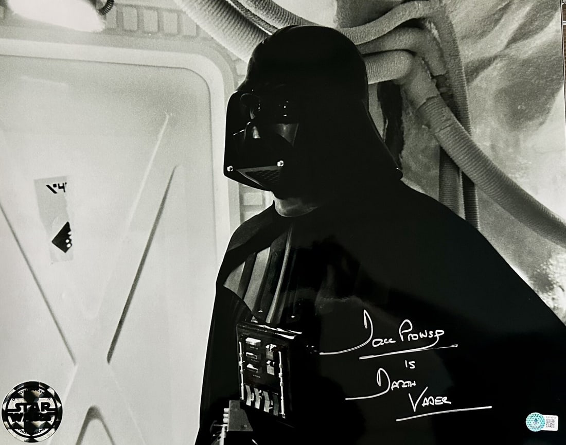 David Prowse Signed Darth Vader 16x20 Photo Inscribed Beckett Authenticated: David Prowse Signed Darth Vader 16x20 Photo Inscribed Beckett Authenticated This stunning 16x20 color photograph features the iconic David Prowse, known for his role as Darth Vader in the Star Wars sa
