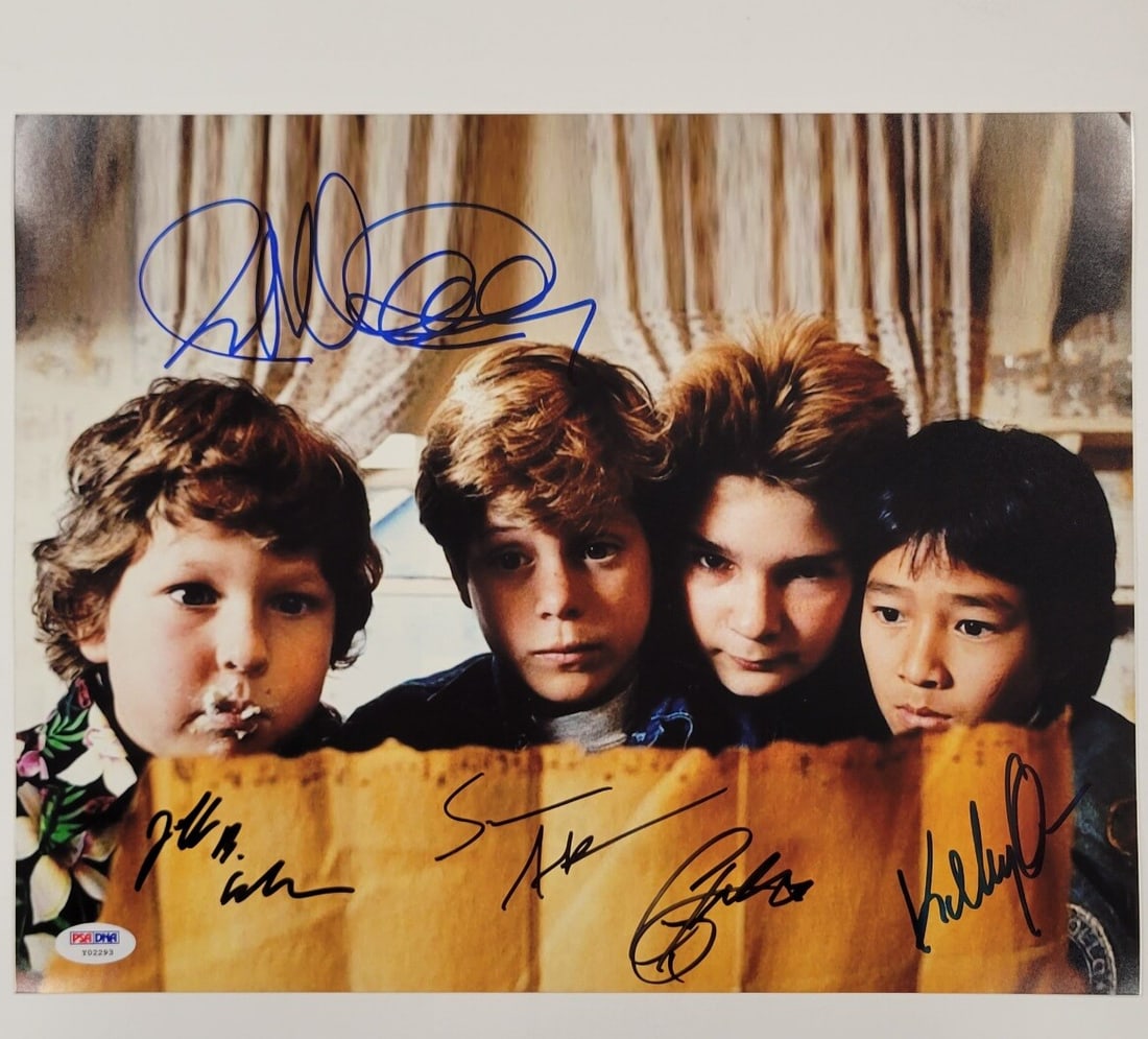 PSA DNA authenticated Goonies cast photo signed by Jeff Cohen 11x14: PSA DNA authenticated Goonies cast photo signed by Jeff Cohen 11x14 This is an original 11x14 photograph from the movie The Goonies, signed by Jeff Cohen. The autograph has been authenticated by PSA/D