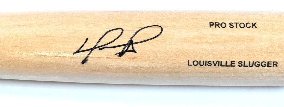 Beckett Holo David Ortiz autographed Louisville Slugger bat (1 of 2)