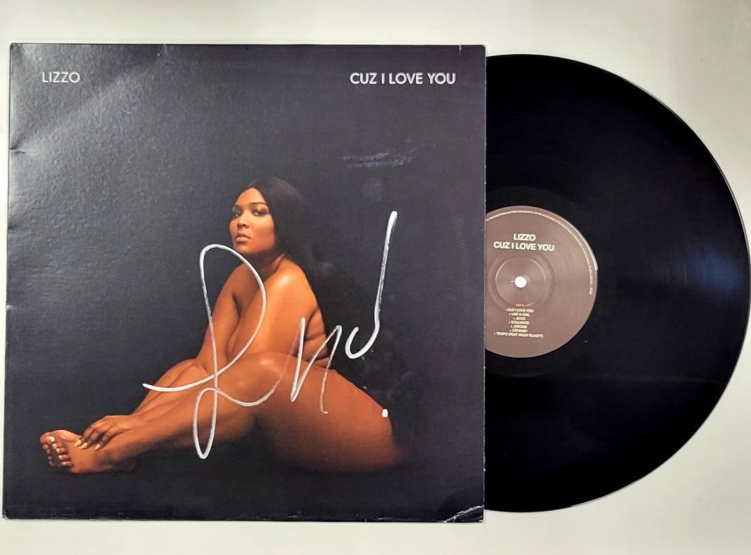 Autographed Cuz I Love You Album Cover Signed by Lizzo Beckett Authenticated: Autographed Cuz I Love You Album Cover Signed by Lizzo Beckett Authenticated This is an original "Cuz I Love You" vinyl album cover signed by Lizzo. The autograph has been authenticated by Beckett. Th