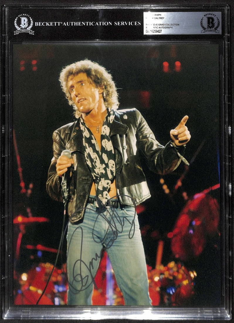 Beckett Authenticated Roger Daltrey Autographed 8x10 Concert Photograph (1 of 1)