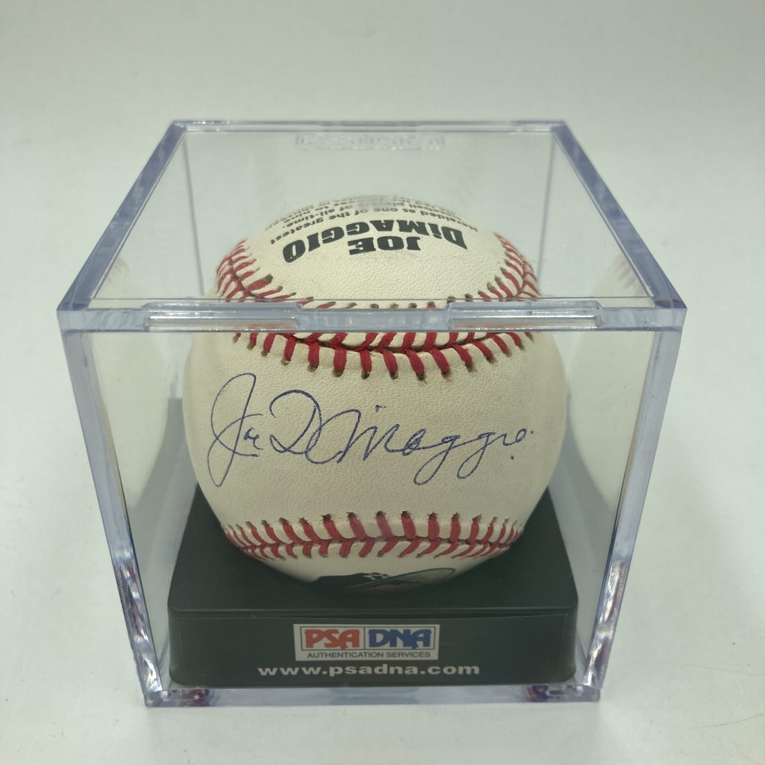 Joe DiMaggio Signed Baseball PSA MINT 9 New York Yankees: Joe DiMaggio Signed Baseball PSA MINT 9 New York Yankees This is a stunning Joe DiMaggio signed American League baseball, proudly featuring the legendary player's autograph. Graded MINT 9 by Professio