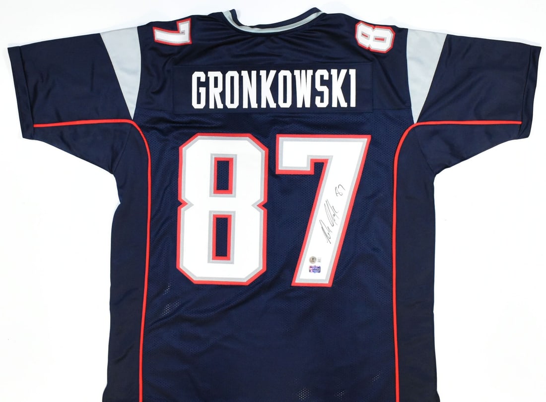 Rob Gronkowski signed New England Patriots blue pro style jersey Beckett hologram: Rob Gronkowski signed New England Patriots blue pro style jersey Beckett hologram This blue pro style jersey is autographed by Rob Gronkowski and features a Beckett W hologram for added assurance. Rep