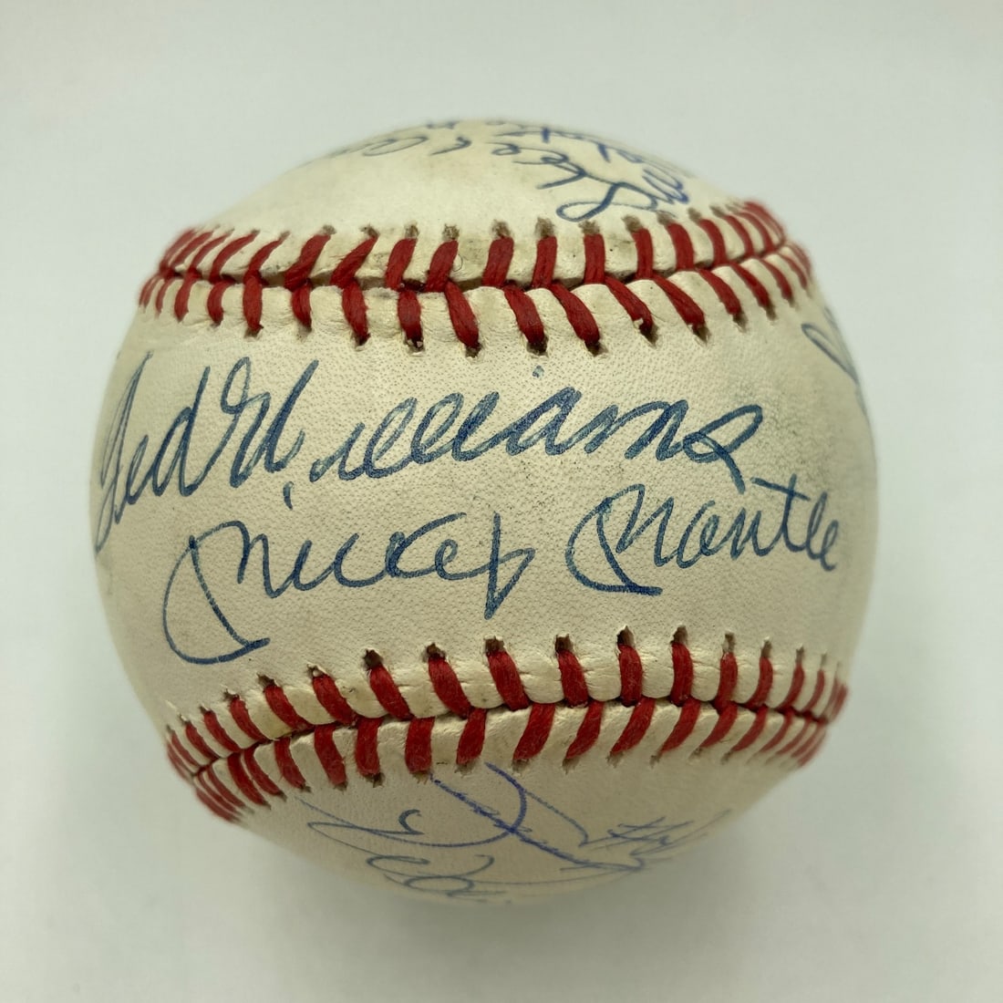 500 Home Run Baseball Signed by Mantle Williams 18 Signatures PSA DNA: 500 Home Run Baseball Signed by Mantle Williams 18 Signatures PSA DNA Celebrate baseball history with this remarkable 500 Home Run Signed Official National League Baseball, featuring 18 legendary sign
