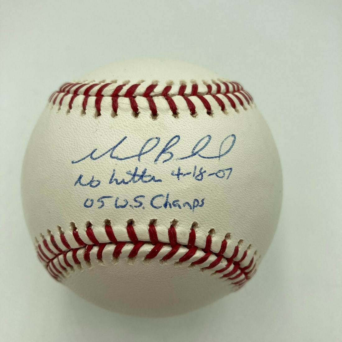 Mark Buehrle Signed Baseball No Hitter 4-18-07 Steiner COA: Mark Buehrle Signed Baseball No Hitter 4-18-07 Steiner COA Commemorate a significant moment in baseball history with this Mark Buehrle signed baseball, celebrating his no-hitter on April 18, 2007, and