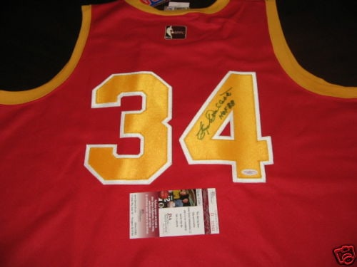Clyde Lovellette Signed Majestic Jersey HOF 88 JSA COA: Clyde Lovellette Signed Majestic Jersey HOF 88 JSA COA This officially licensed Majestic jersey is a unique piece honoring Clyde Lovellette, a Basketball Hall of Fame inductee in 1988. The jersey is p
