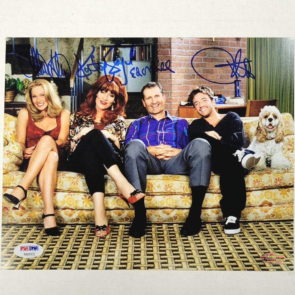 Married With Children Cast 8x10 Photo Signed Ed O'Neill Beckett Authenticated: Married With Children Cast 8x10 Photo Signed Ed O'Neill Beckett Authenticated This is an original 8x10 photo featuring the cast of the iconic show "Married With Children," signed by Ed O'Neill. The ph