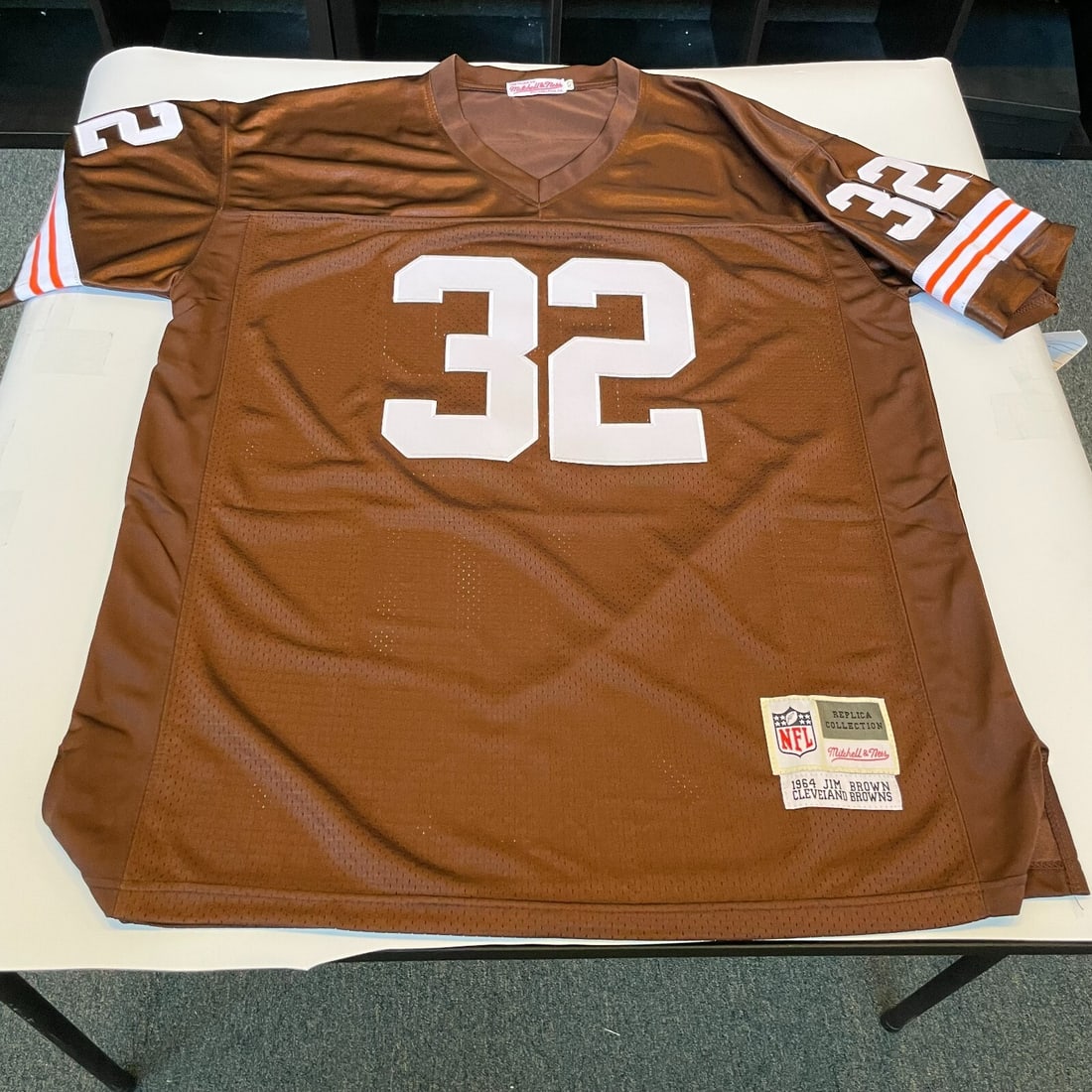 Jim Brown Signed 1964 Cleveland Browns Jersey with JSA COA - 4