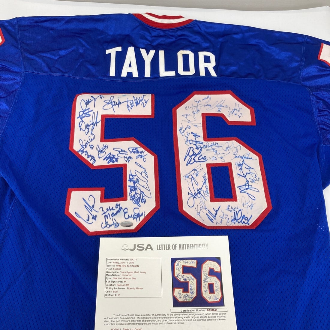 New York Giants Super Bowl XXI jersey 45 signatures JSA COA: New York Giants Super Bowl XXI jersey 45 signatures JSA COA This is an original 1986 New York Giants team-signed jersey commemorating their victory in Super Bowl XXI. The jersey features signatures fr