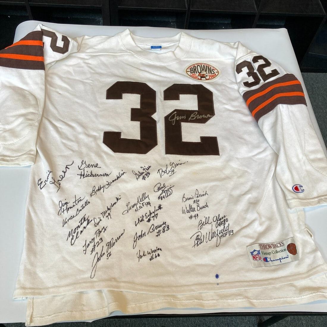 1964 Cleveland Browns Team Signed Jersey Jim Brown JSA Authenticated: 1964 Cleveland Browns Team Signed Jersey Jim Brown JSA Authenticated Celebrate the historic achievement of the 1964 Cleveland Browns with this authentic team-signed jersey. This rare Champion throwbac
