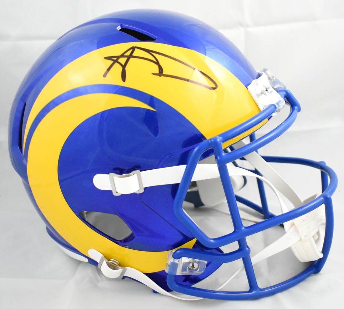 Los Angeles Rams Full Size Speed Helmet Signed by Aaron Donald Beckett Holo: Los Angeles Rams Full Size Speed Helmet Signed by Aaron Donald Beckett Holo This Los Angeles Rams full-size Speed helmet features an authentic autograph from Aaron Donald. The helmet is an original it