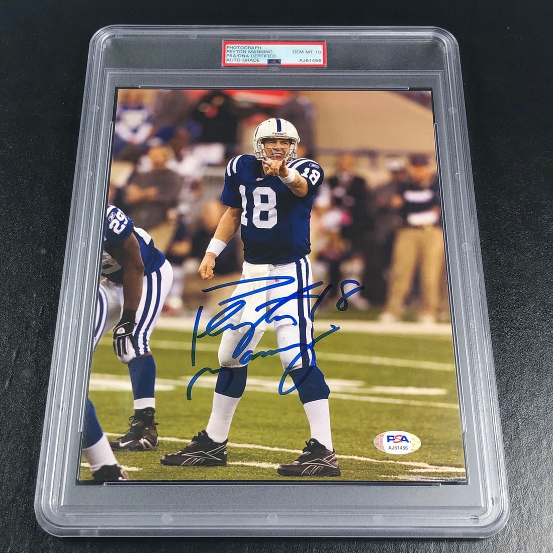 Peyton Manning Signed 8x10 Photo PSA/DNA Authenticated Gem Mint: Peyton Manning Signed 8x10 Photo PSA/DNA Authenticated Gem Mint This is a professionally printed 8x10 photo autographed by Peyton Manning, the legendary NFL quarterback known for his time with the Ind