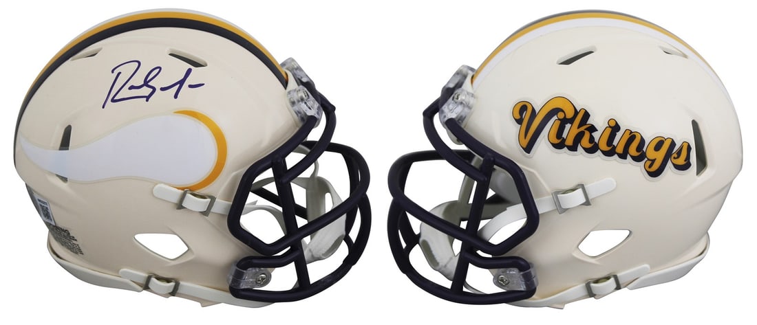 Randy Moss Minnesota Vikings BAS Witnessed Retro Speed Mini Helmet: Randy Moss Minnesota Vikings BAS Witnessed Retro Speed Mini Helmet This authentic retro Speed mini helmet features the hand-signed autograph of Randy Moss from the Minnesota Vikings. The helmet comes 