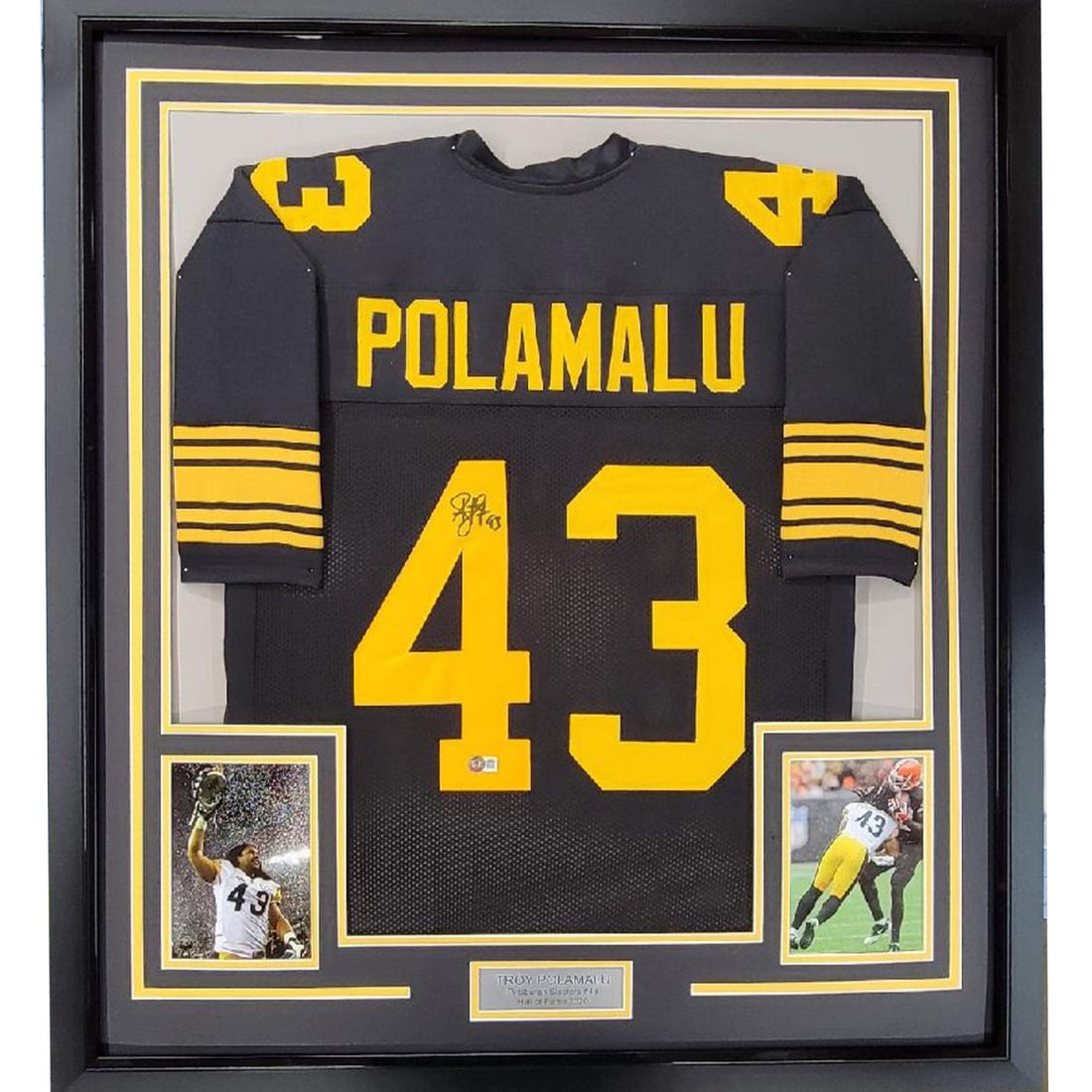 Framed Troy Polamalu Signed Steelers Jersey 33x42 Beckett COA: Framed Troy Polamalu Signed Steelers Jersey 33x42 Beckett COA This is a professionally framed and matted Pittsburgh Steelers jersey autographed by Troy Polamalu. The display includes two 8x10 photogra