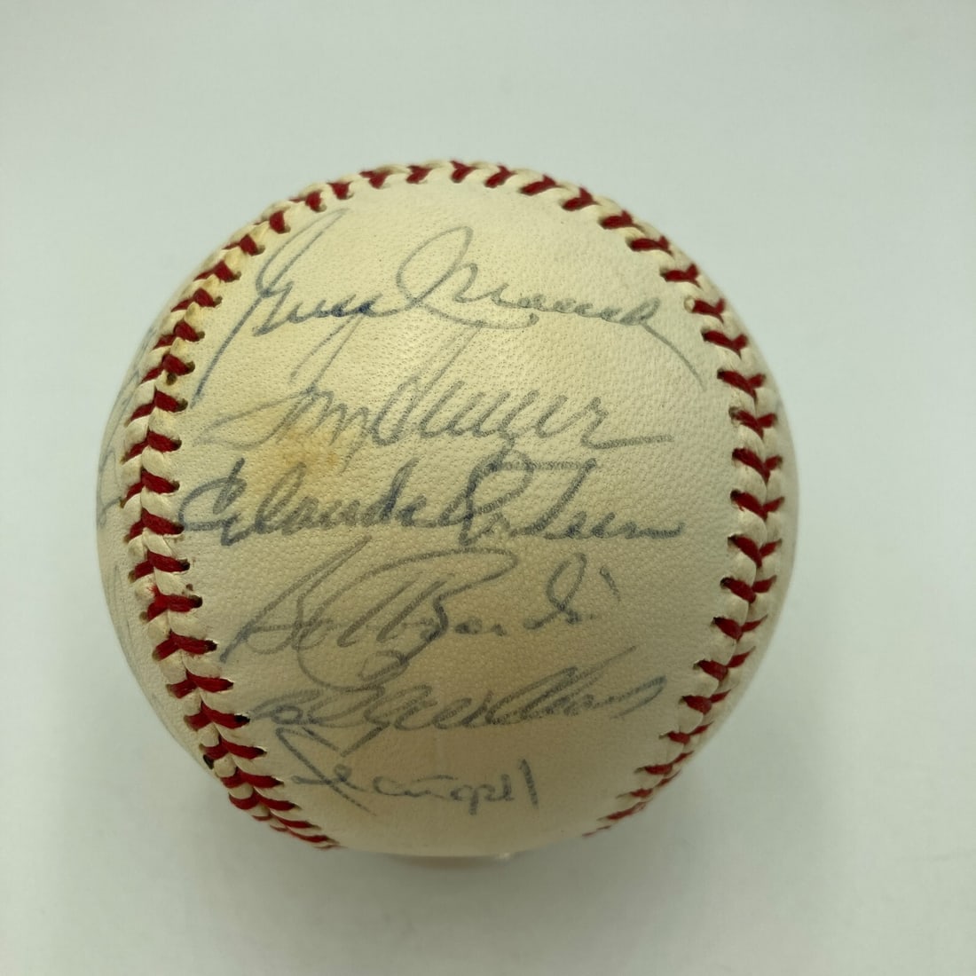 1973 NL All-Star Team Signed Baseball 21 Sigs Tom Seaver Royals Logo: 1973 NL All-Star Team Signed Baseball 21 Sigs Tom Seaver Royals Logo This is a 1973 National League All-Star team signed baseball featuring 21 signatures, including Hall of Famer Tom Seaver. The ball,