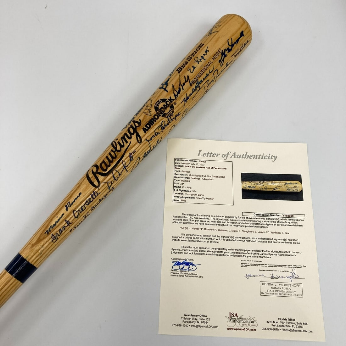 New York Yankees Signed Baseball Bat 40+ Legends JSA COA: New York Yankees Signed Baseball Bat 40+ Legends JSA COA This New York Yankees Hall of Famers & Legends signed baseball bat features over 40 signatures from iconic players, showcasing the rich history